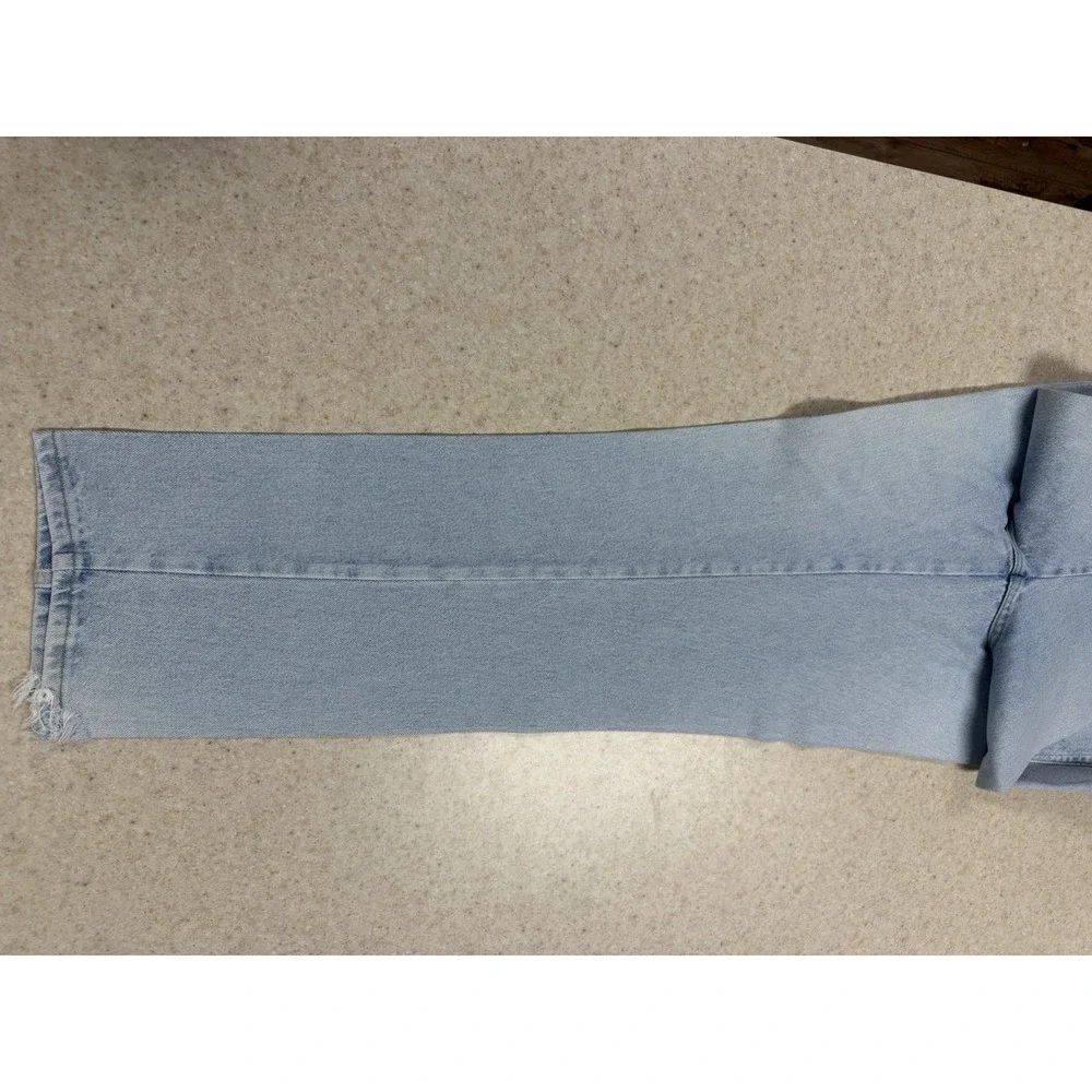 Levi's Jeans Mens 48x32 Light Wash Blue Distressed Relaxed Fit Denim Big Tall